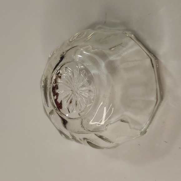 Westmoreland Open Salt Cellar  Glass Open Salt Cellar 1920's  Qty 1 - Picture 4 of 5